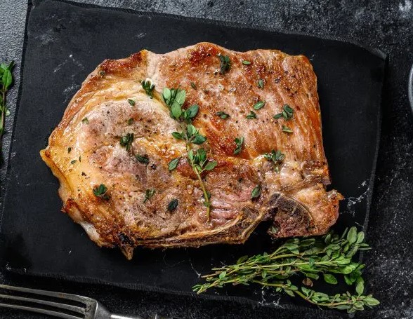 Peceno Svinsko Meso — roasted pork
